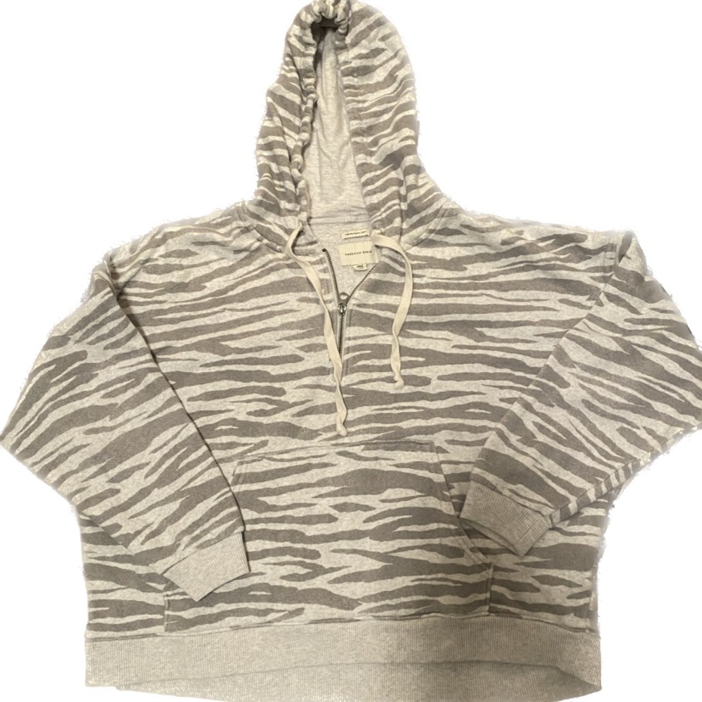 AERIE GRAY AND WHITE QUARTER ZIP HOODIE